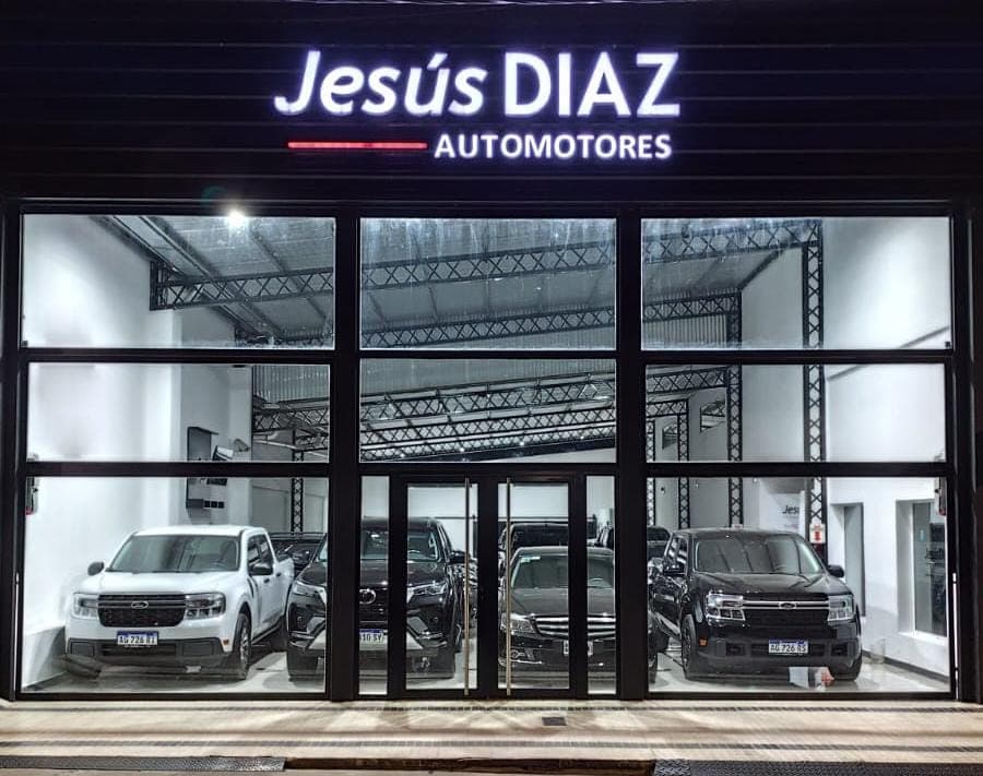 Frente de Jesús Díaz Automotores